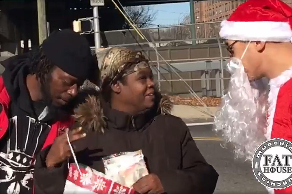 Santa spotted giving out weed — and people are pissed