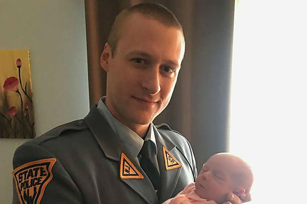 Barefoot off-duty trooper runs to save choking baby