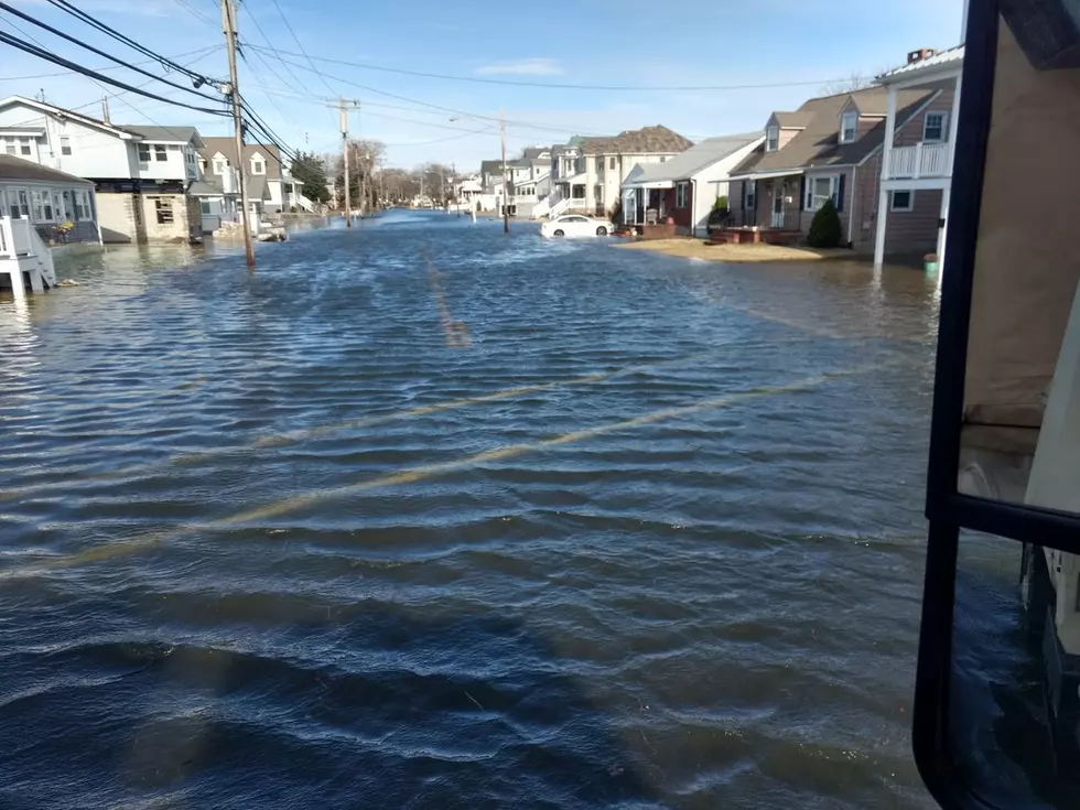 Stuck coastal storm: Coastal flooding, 30-40 mph winds, some rain