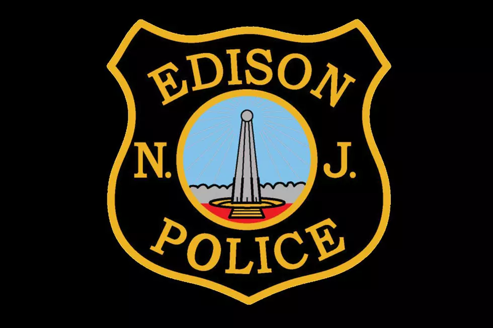 Off-duty police spouses nab accused &#8216;porch pirate&#8217; in Edison