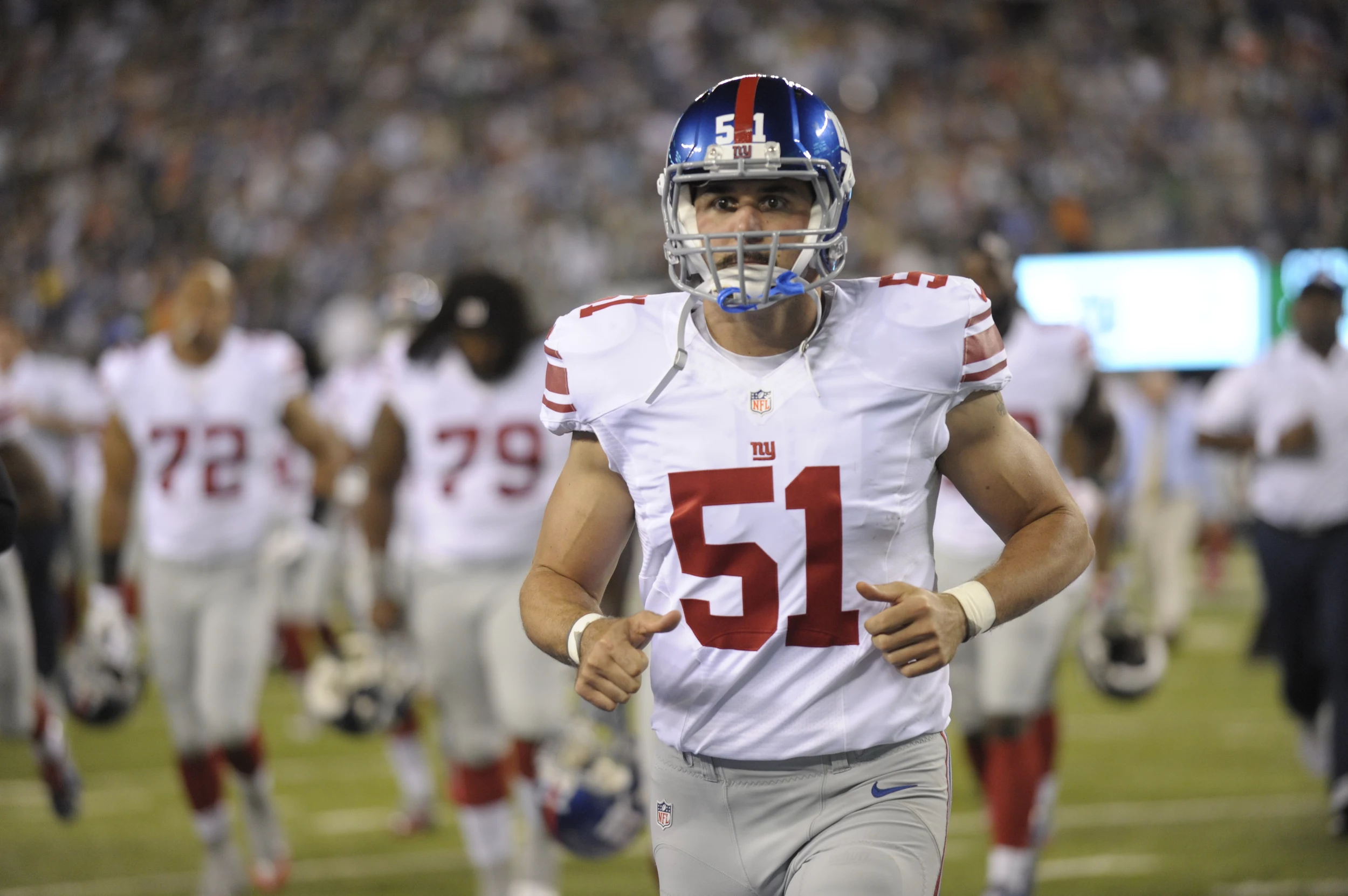 New York Giants' Zak DeOssie drove away with Super Bowl rings on top of car  