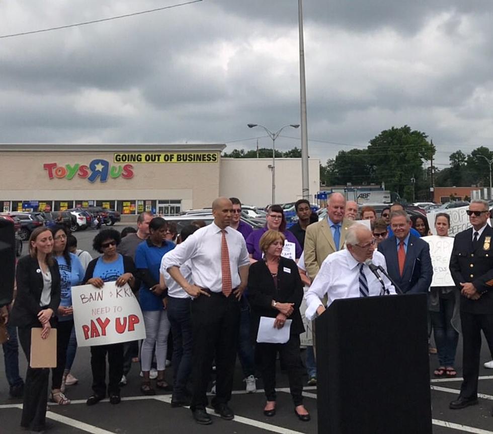North Jersey Toys R Us workers ‘takeover’ store for severance pay