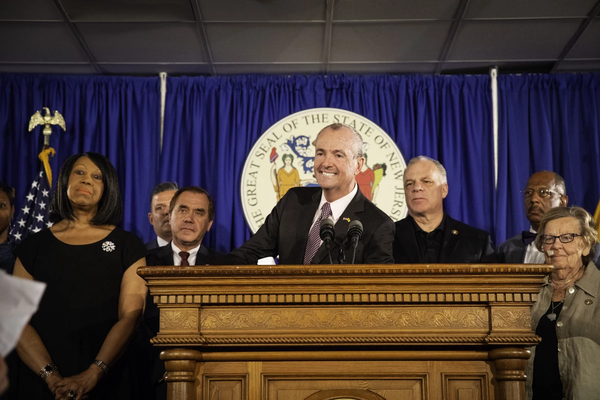 Nj Law Would Force Governor Top Lawmakers To Meet And Talk