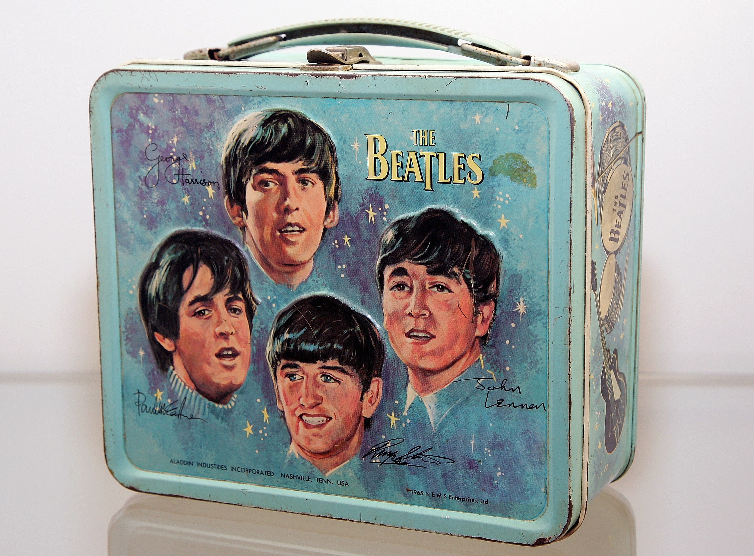 These collectible lunch boxes would pay your property tax