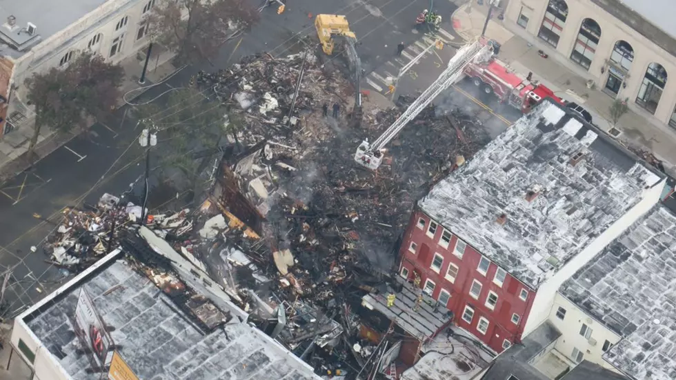 Dover fire collapses 5 buildings, displaces 100