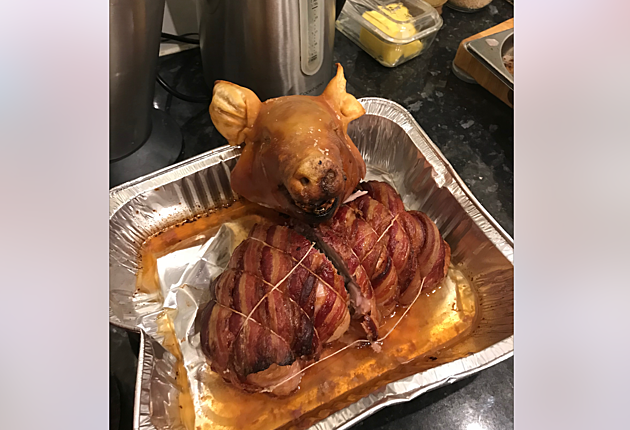 How about suckling pig instead of turkey!