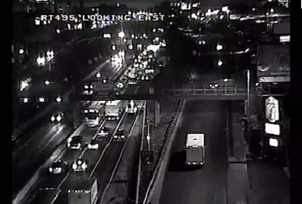 Lincoln Tunnel closed into New Jersey by overturned garbage truck