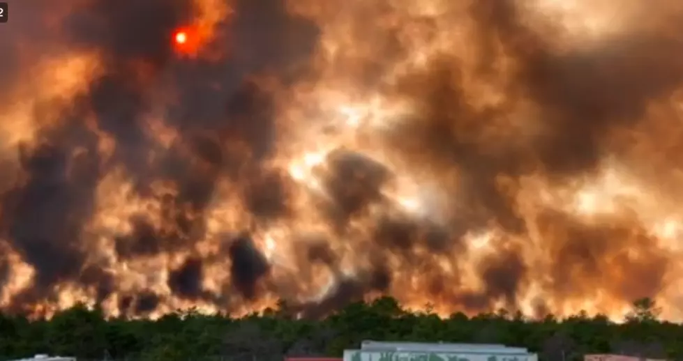 Air Tanker returns to Ocean County Airport to help fight forest fires