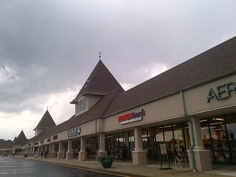 Man appears to have shot himself at Jackson Premium Outlets