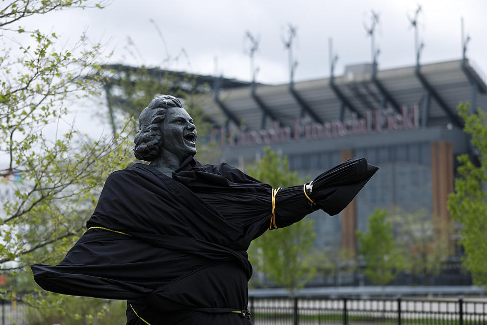 Flyers take down Kate Smith statue completely over racist lyrics