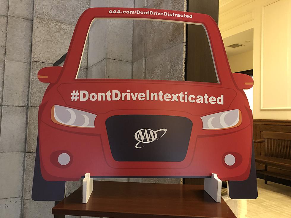 ‘Don’t Drive Intexticated’ — AAA likens phones in cars to DWI
