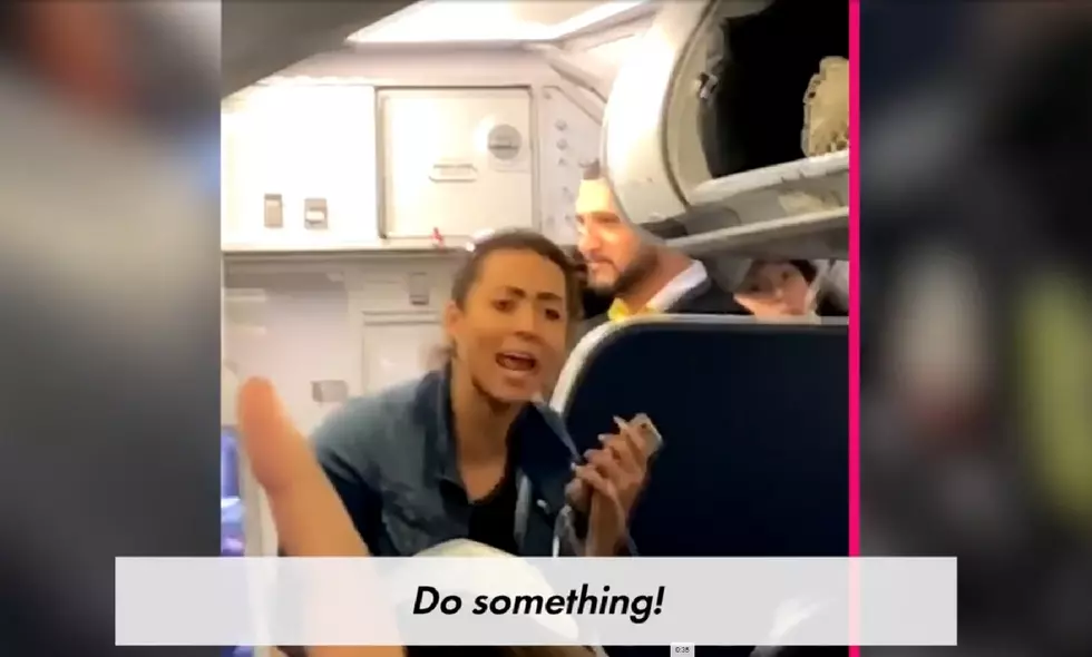 Twerking woman kicked off flight, and yes there’s video