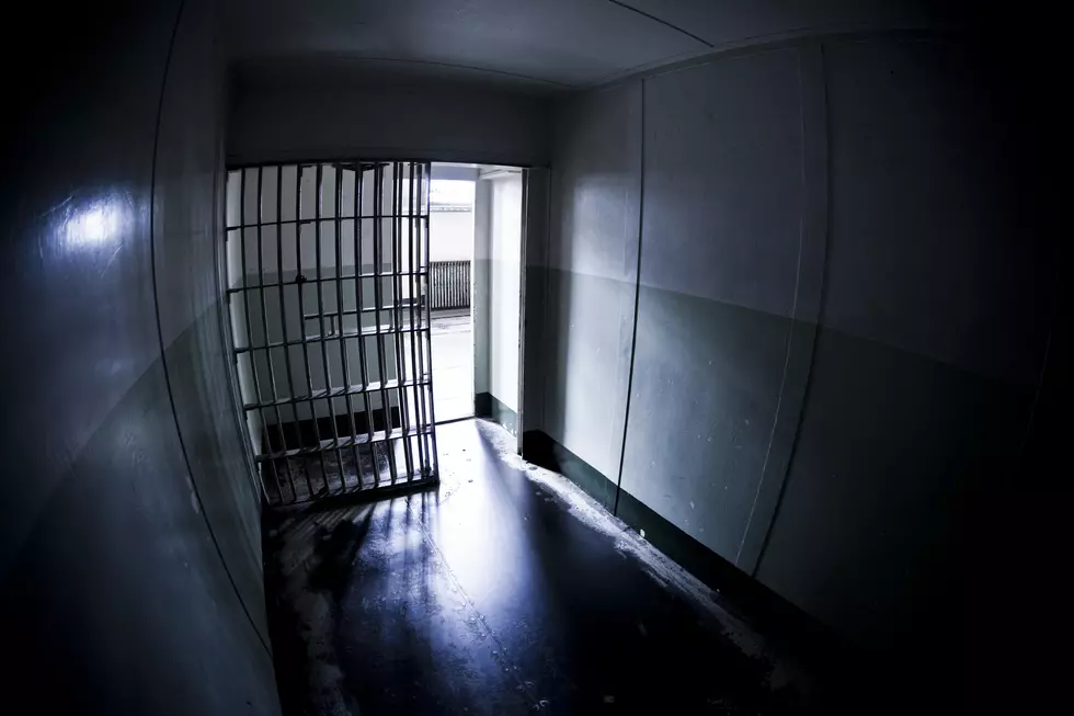 Is NJ releasing COVID-19 prisoners into train stations, bus stops?