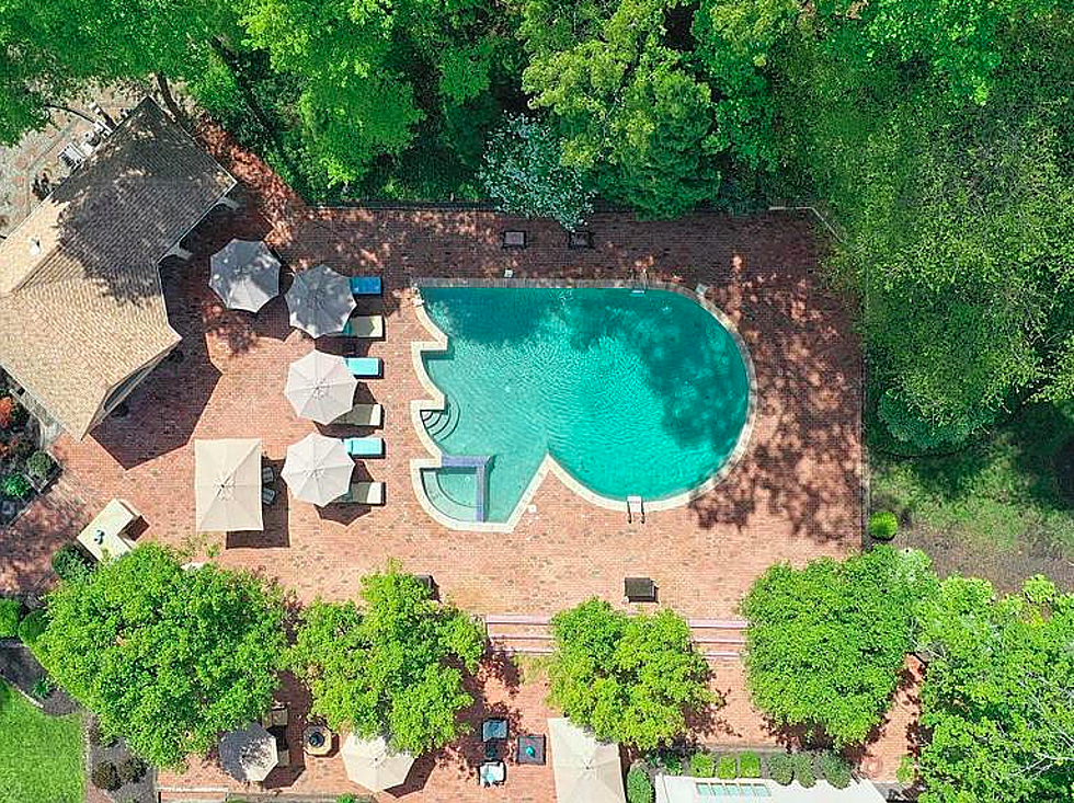 You gotta see the pool in this NJ home for sale