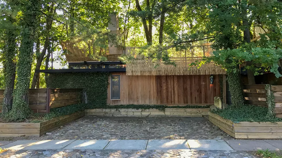 This fully livable NJ treehouse is for rent