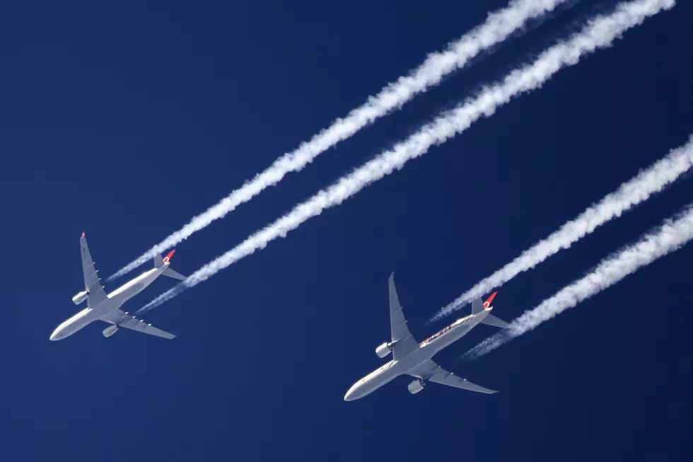 FAA says green laser pointed at three commercial planes over NJ
