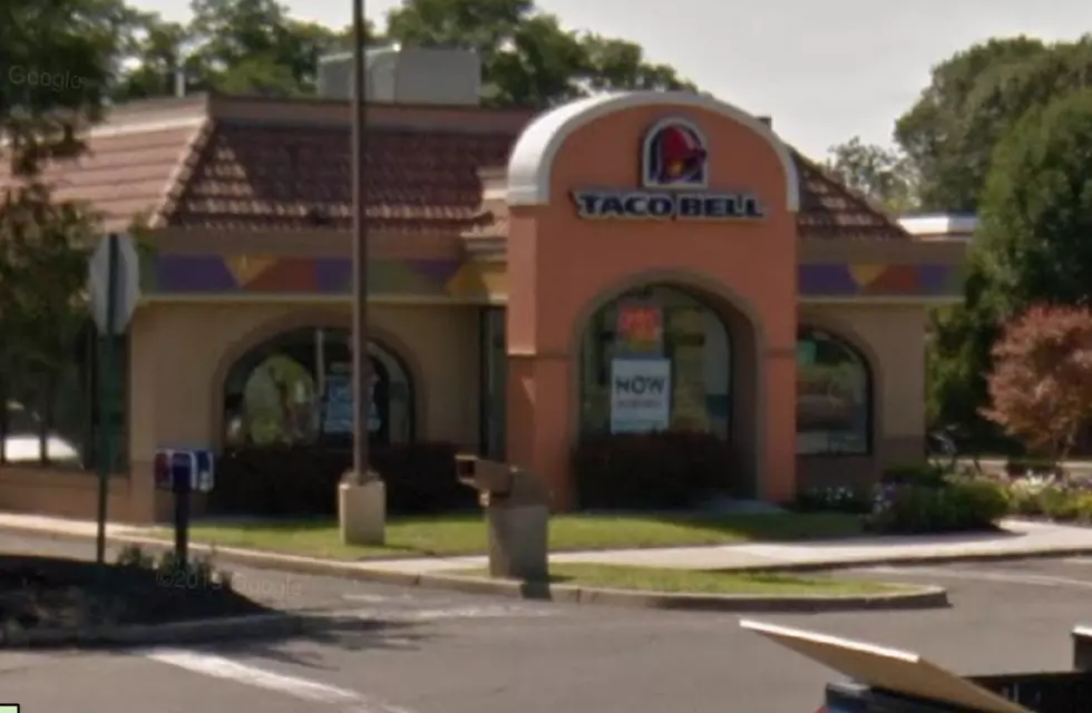 Taco Bell worker fired ... then shot pepper spray everywhere