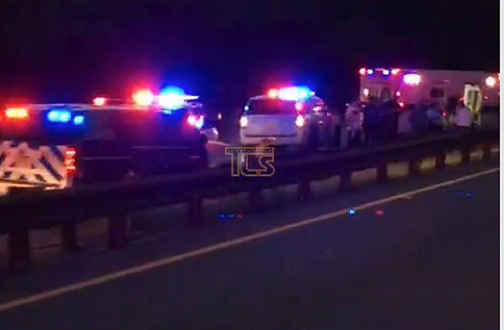 Motorcyclist dies after hitting Parkway guardrail