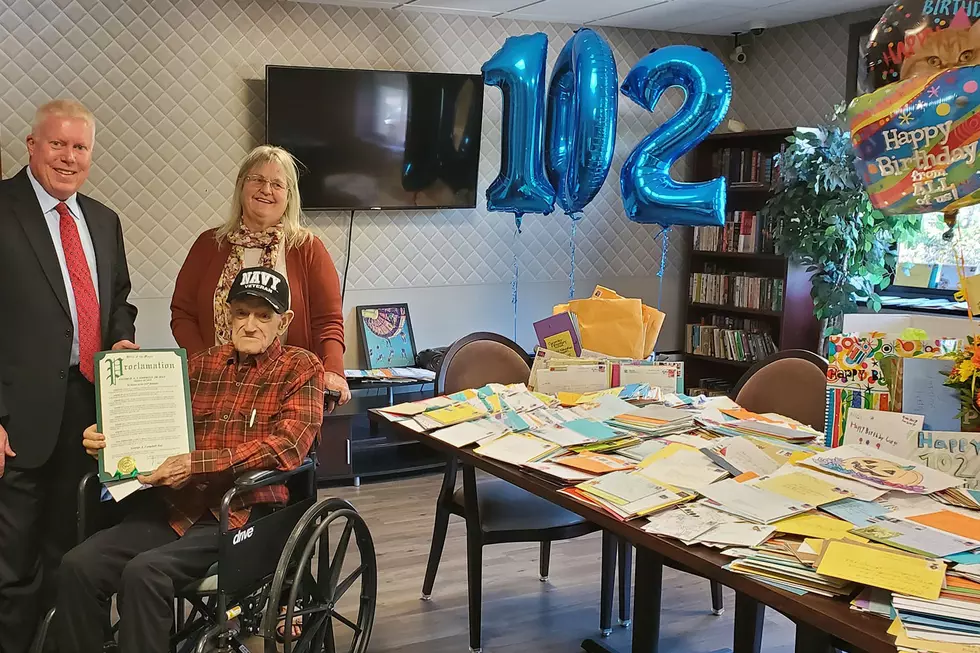 NJ Navy veteran turns 102 — gets thousands of birthday cards