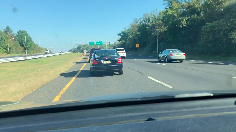 NJ&#8217;s worst driving villain — left-lane blocker caught on video