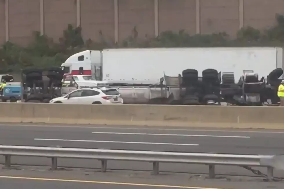 Turnpike P.M. traffic jam after acid tanker overturns, kills driver