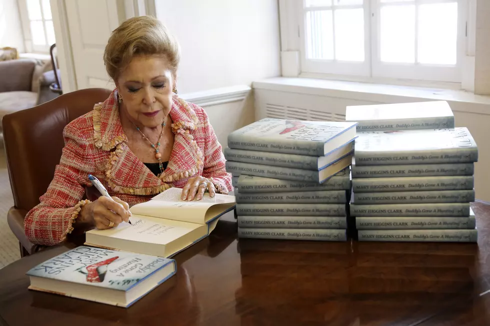 NJ author Mary Higgins Clark dies at age 92