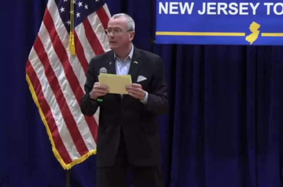 Murphy Booed at Town Hall Over &#8216;Right-wing Behavior&#8217; Remark