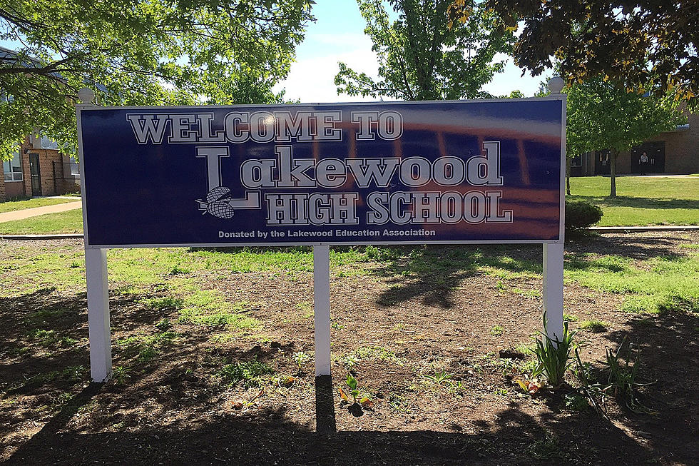 4,100 students return to Lakewood schools — and so do most teachers