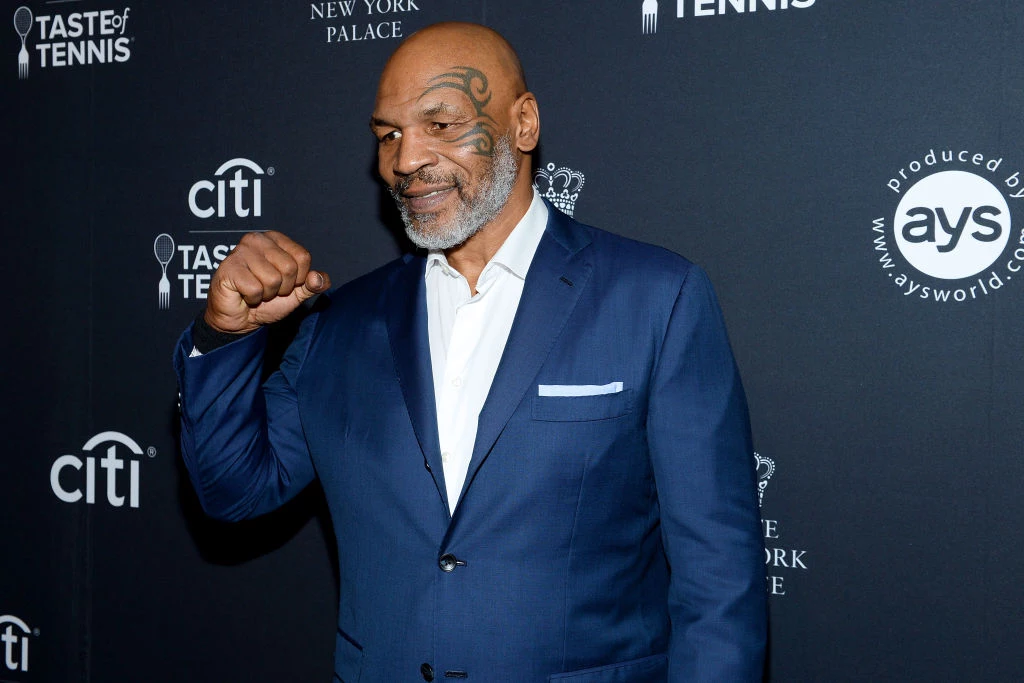 Mike Tyson fights again for "getting back his glory"
