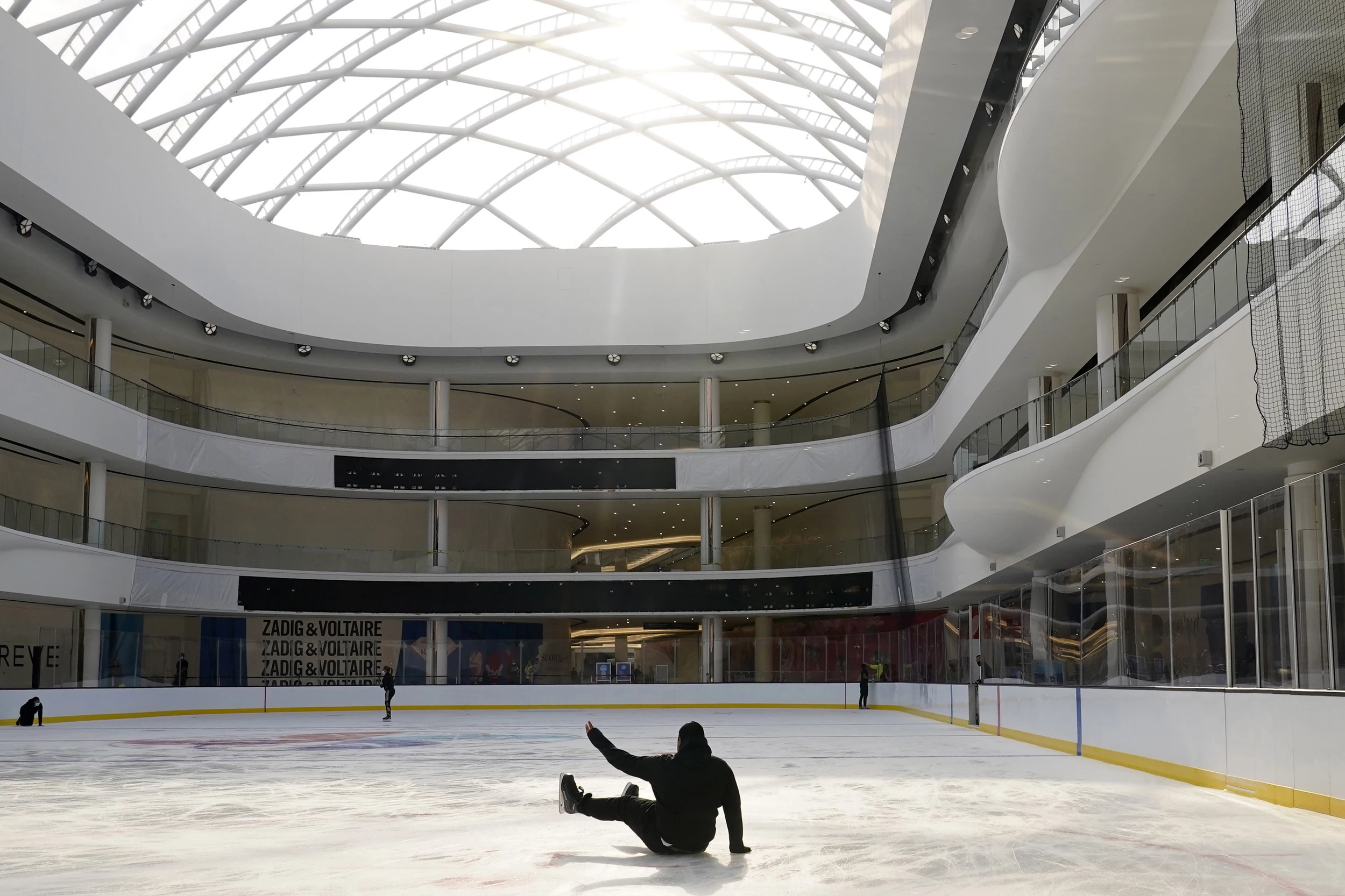 American Dream Mall Reopens Its Indoor Ski Slope