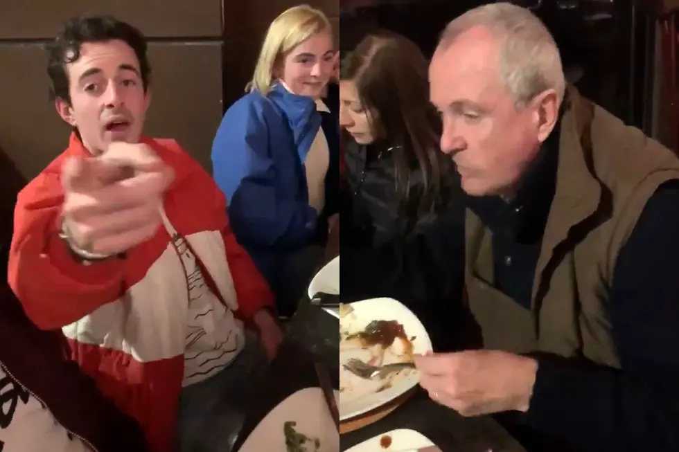 Murphy gets called a &#8216;d&#8211;k&#8217; at restaurant. He says he gets the stress