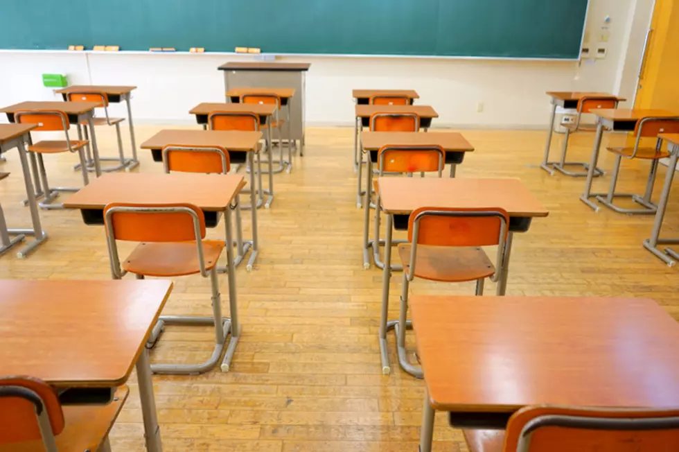 Cherry Hill man makes remote learning desks for township kids