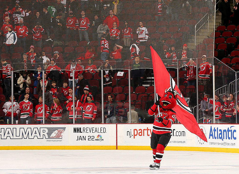 New Jersey Devils fans return to Prudential Center with safety precautions