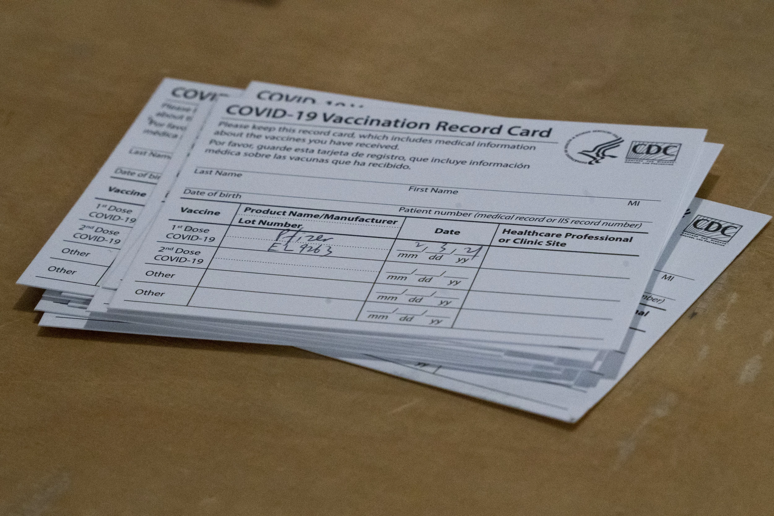 Will NJ college students buy fake vaccine cards? pic