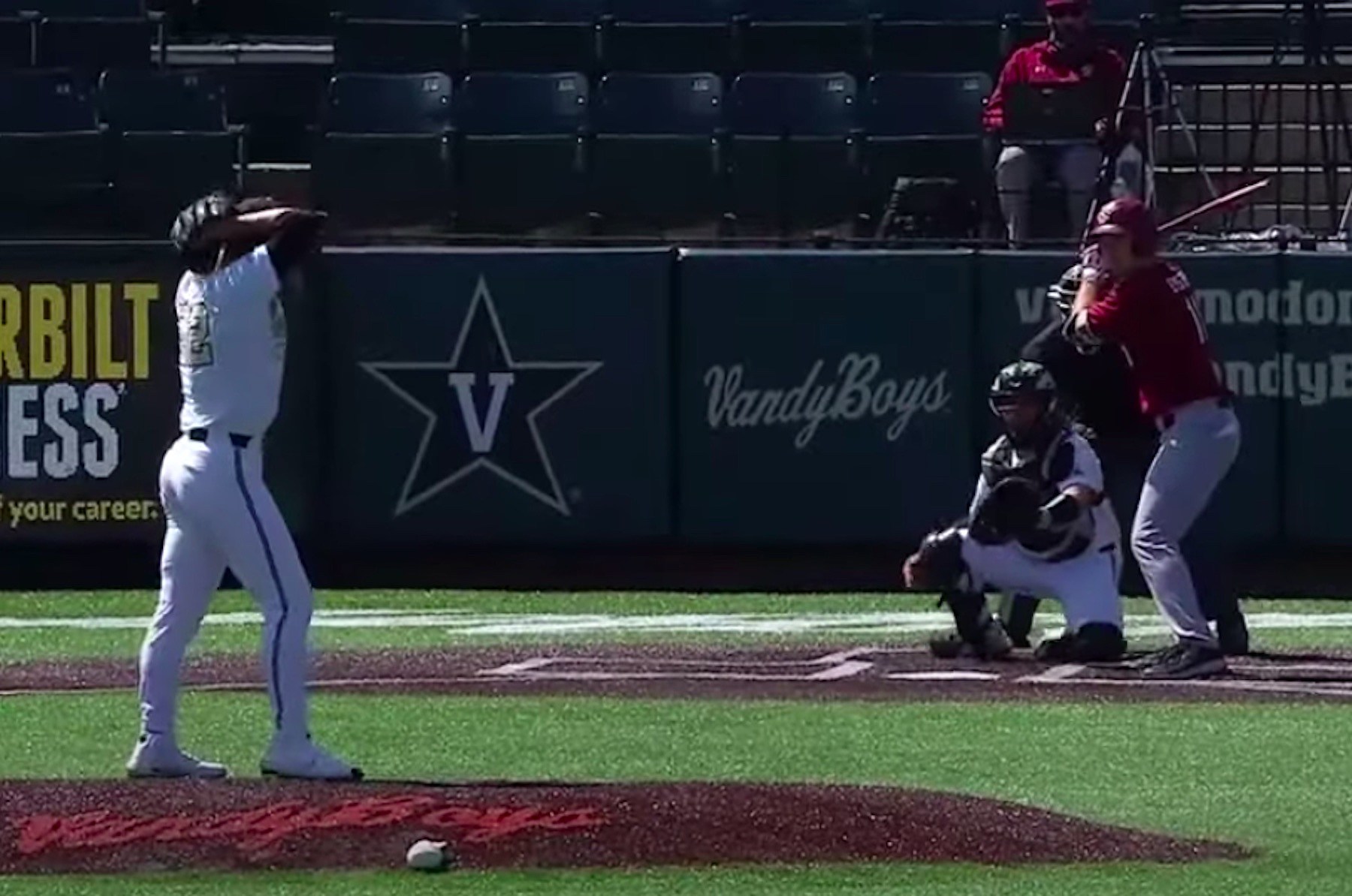 Jack and Al Leiter spend Father's Day at College World Series