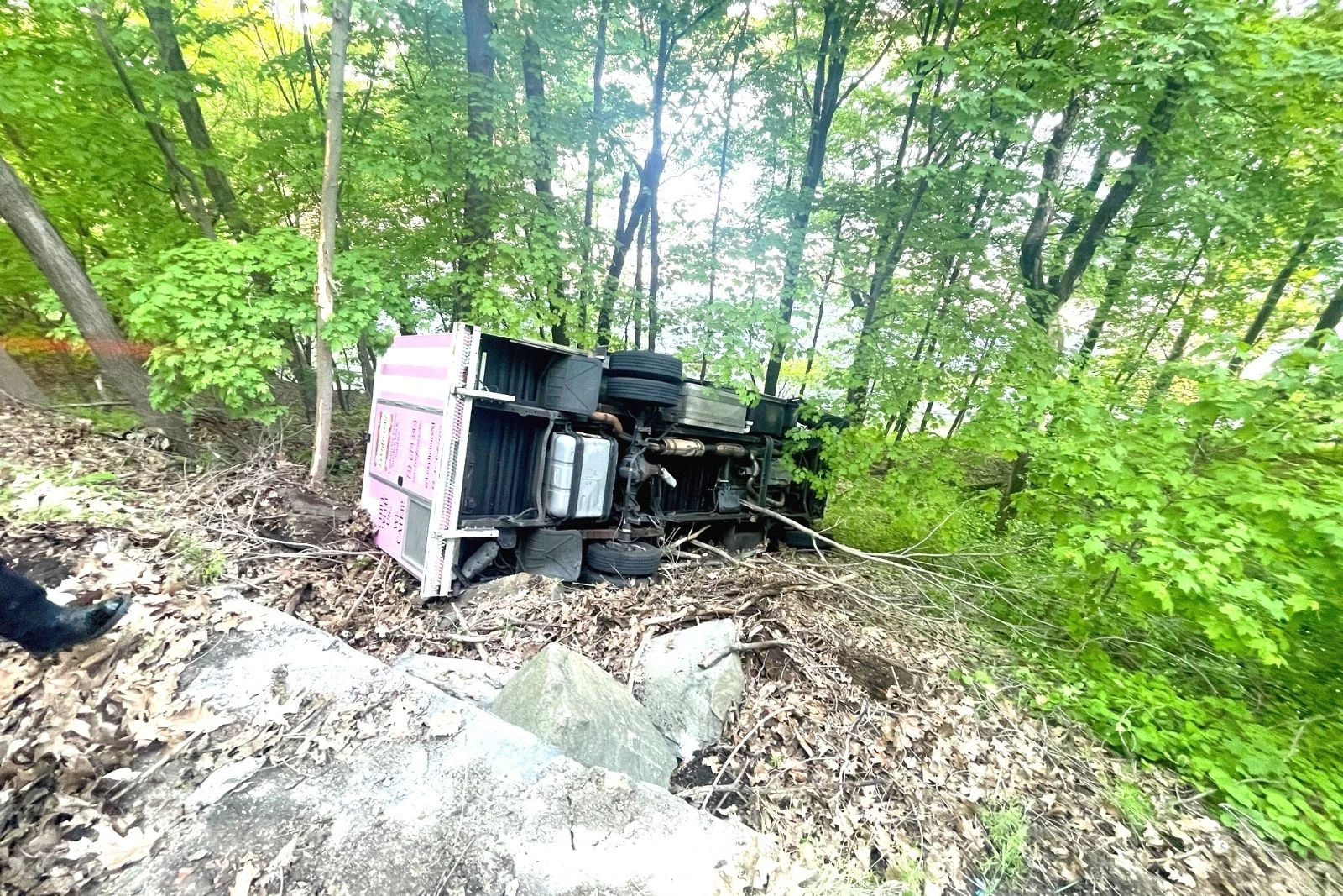 Ice Cream Truck Rolls Down Cliff Near George Washington Bridge