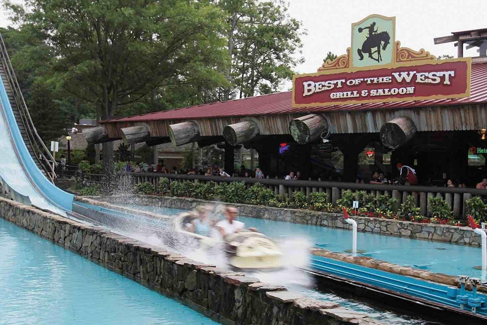 2 hospitalized after water ride accident at NJ's Great Adventure