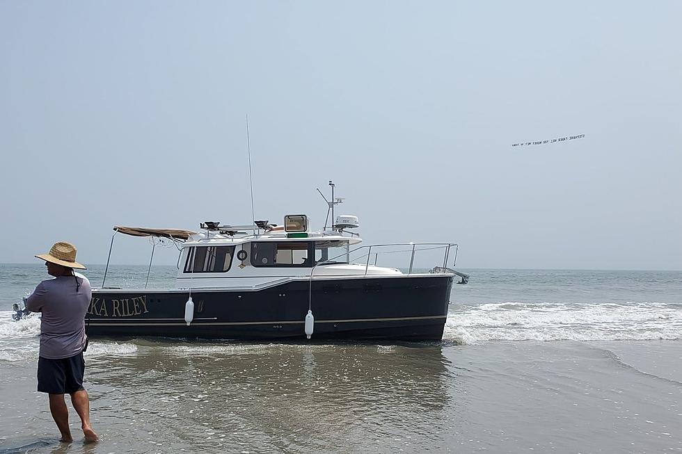 Boat runs ashore in North Wildwood