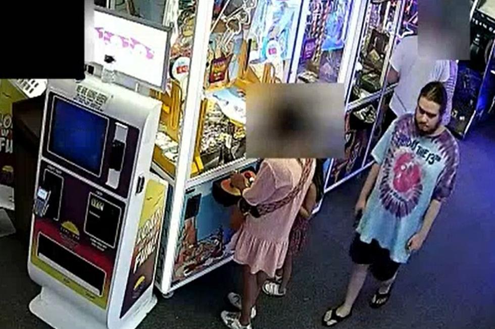 Cops look for man who took upskirt photos of women at NJ shore arcades