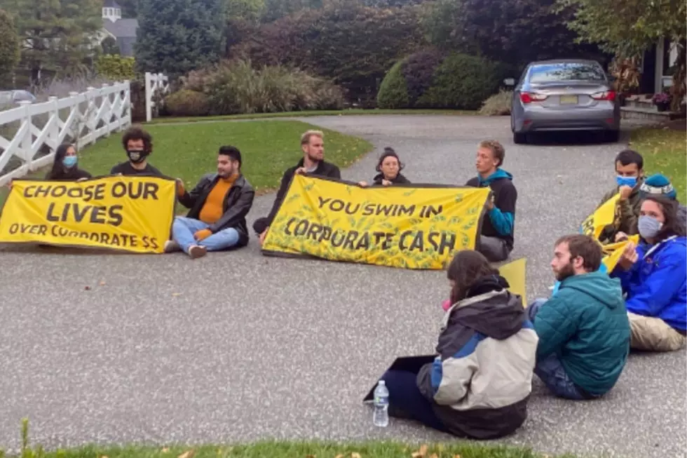 Wyckoff protesters (courtesy Boyd A. Loving)