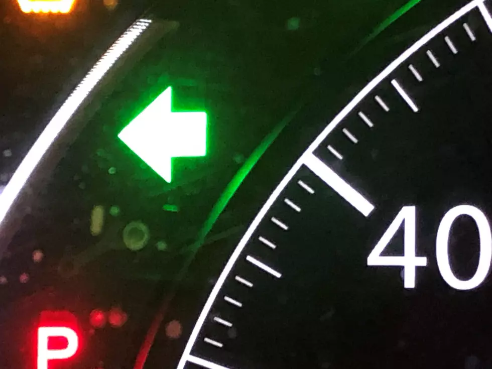 Left turn signal on car dash
