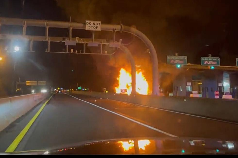 3 killed in fiery crash on NJ&#8217;s Atlantic City Expressway