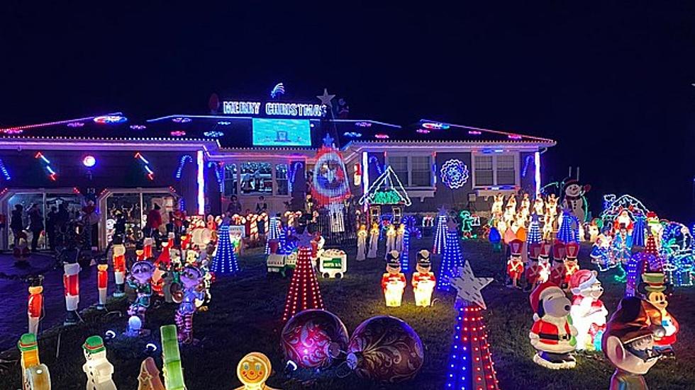 The Manalapan Christmas house everyone’s lining up to see (pictures)