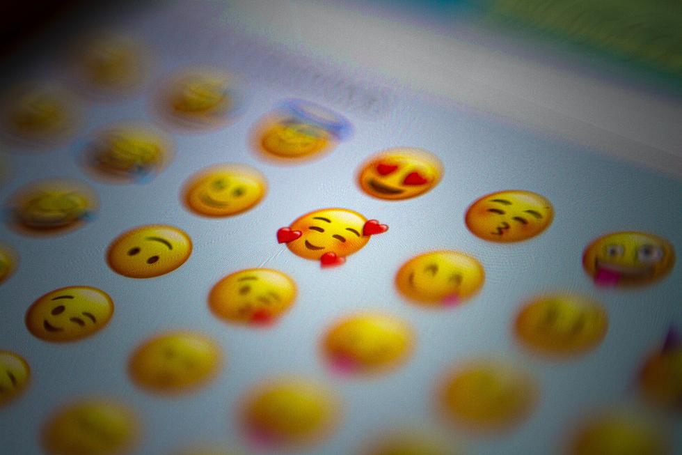 Mexican drug cartels are using these emoji codes to sell fake pills in NJ