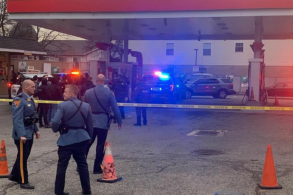 Bullet grazes head of off-duty cop in West Orange, NJ