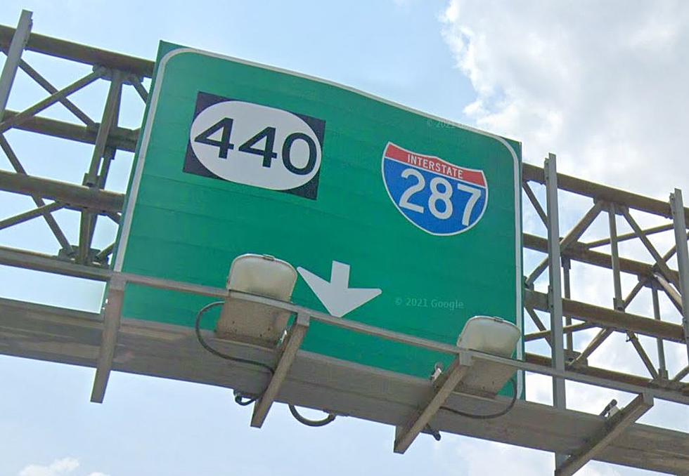 Absurd sign hazard on 440/287 that once existed in Edison, NJ