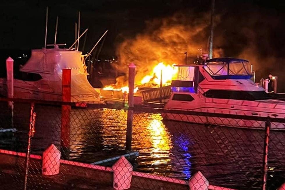 Wind-whipped fire sinks boat docked in Red Bank, NJ