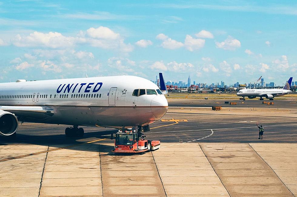 United Cuts Flights at Newark, NJ Airport as Cancellations Mount