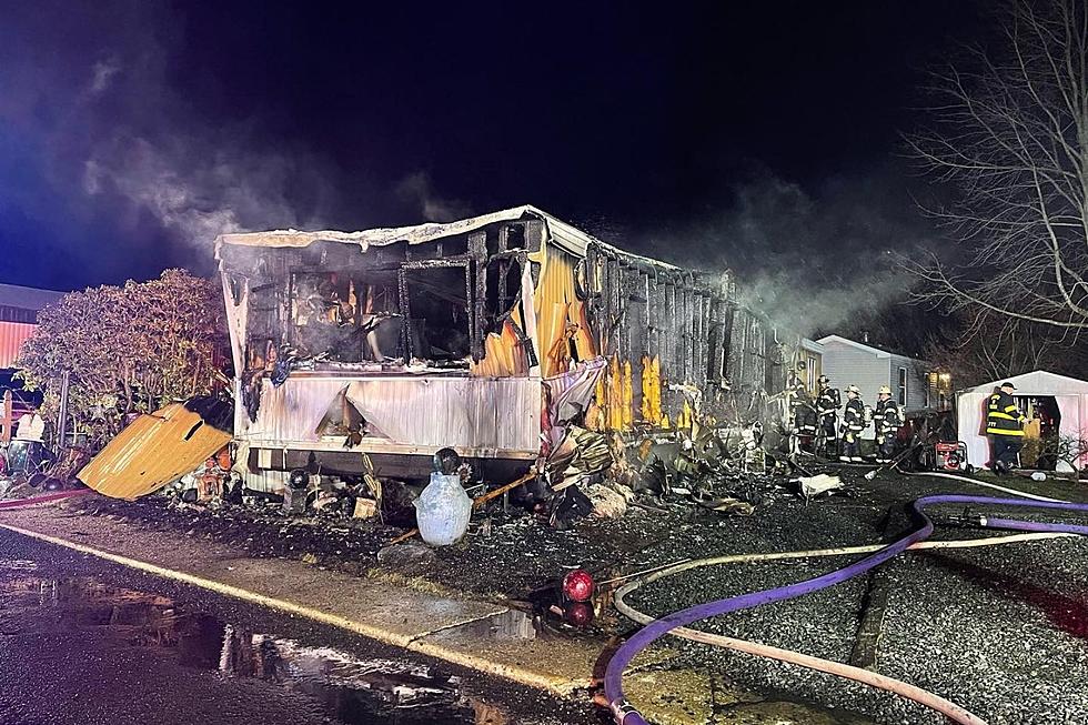 Mobile home destroyed by fire in Southampton, NJ