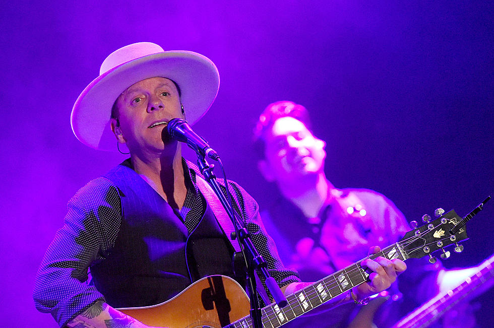Kiefer Sutherland brings his music to New Jersey